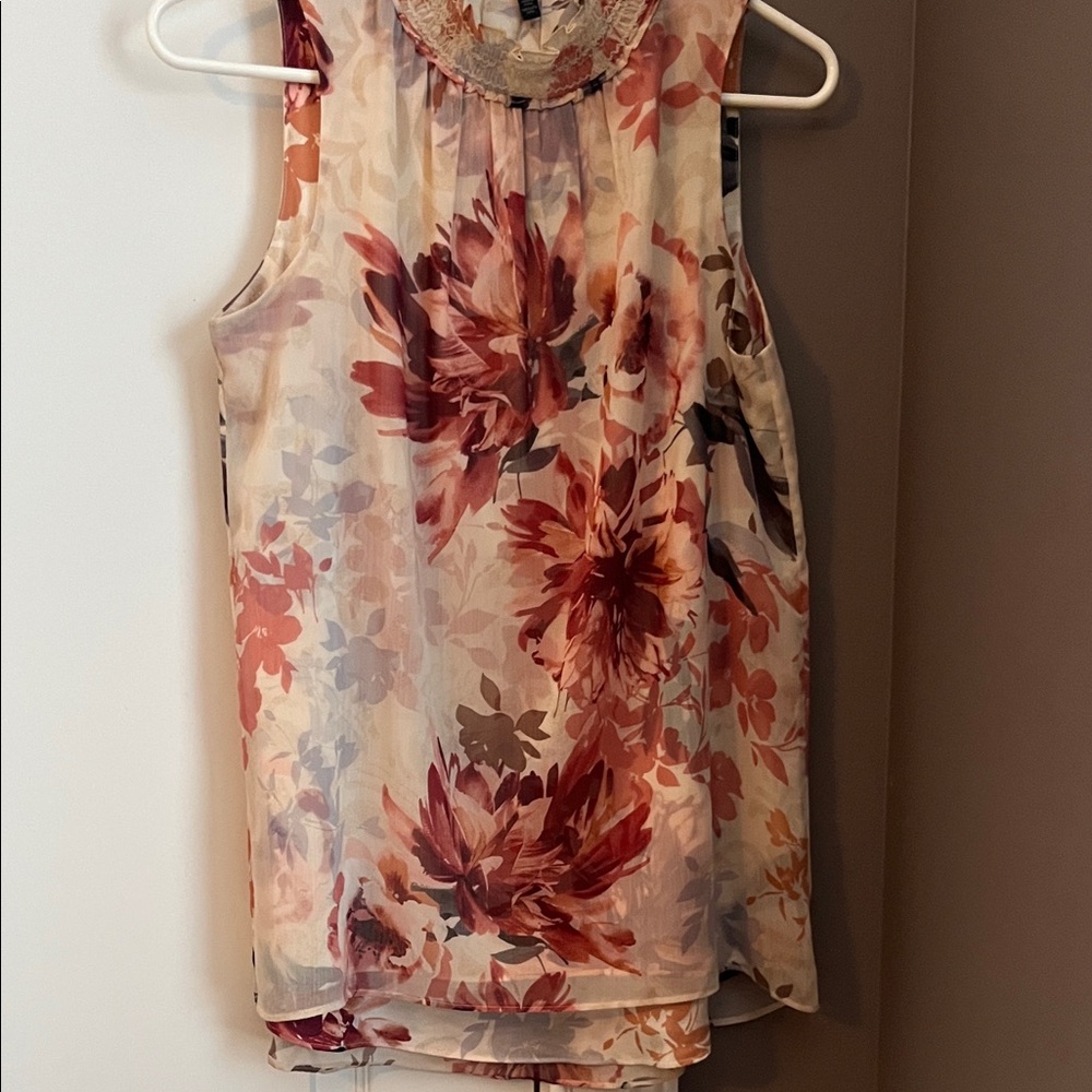 White House Black Market Floral Sleeveless Blouse